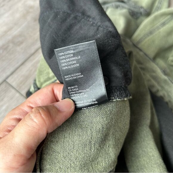 BDG High-Waisted Disdressed Cowboy  Cut Off Jeans - Picture 6 of 13